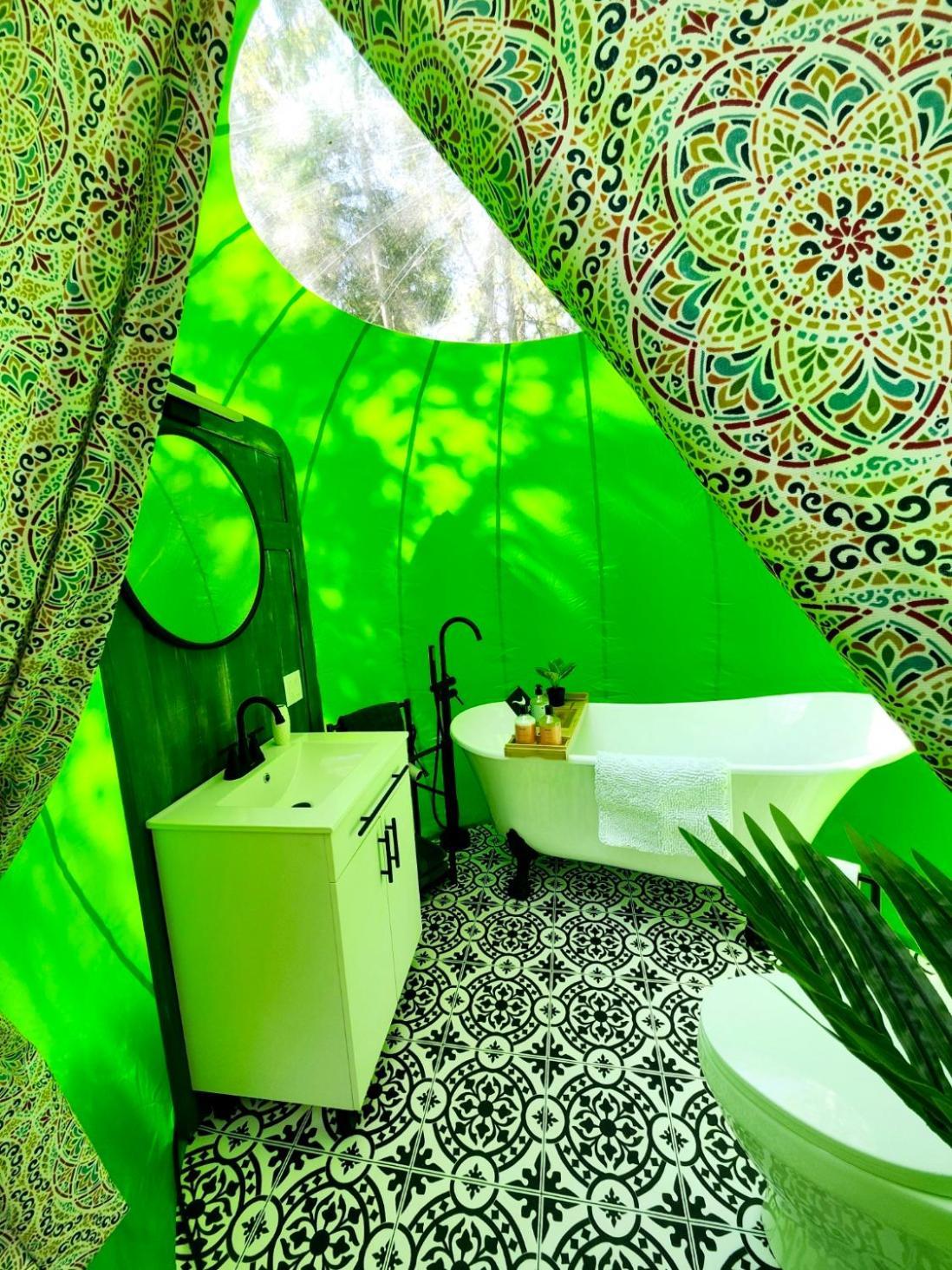 Estrella Glamping Hotel Caraquet Bagian luar foto