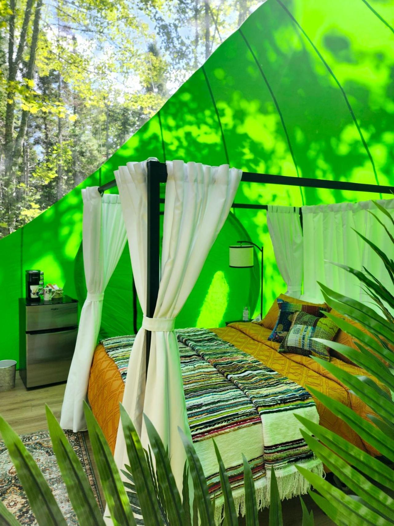 Estrella Glamping Hotel Caraquet Bagian luar foto